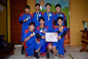 Read more about the article ¡Felicitaciones a nuestros destacados estudiantes de Voleibol!